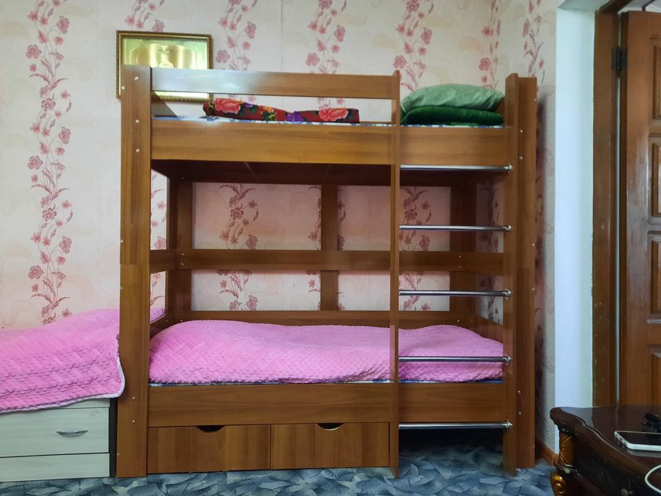 Кровать двухъярустная