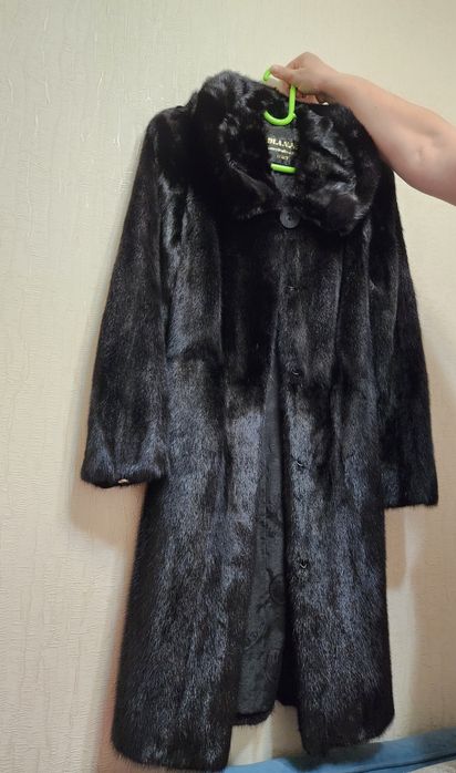 Продаю норковую шубу
