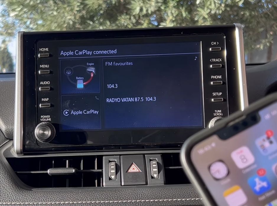 Activare Apple CarPlay și Android Auto pentru Toyota si Lexus