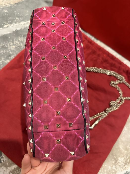 Оригинална  Valentino Garavani Spike Bag Rockstud Medium  от PAP