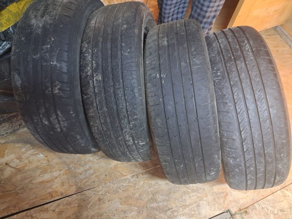 Продам шины б/у.