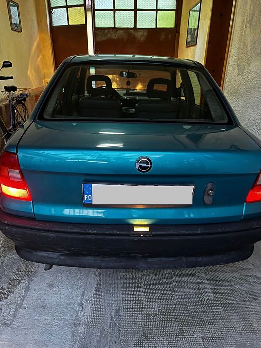 Vând Opel Astra F 1.6 GL