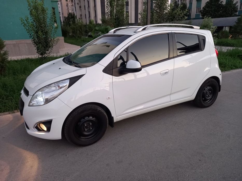 Chevrolet spark avtomat sotiladi