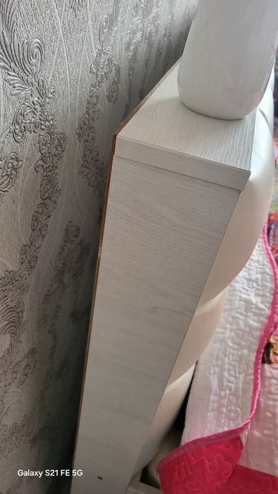 Продам кровать без матрас