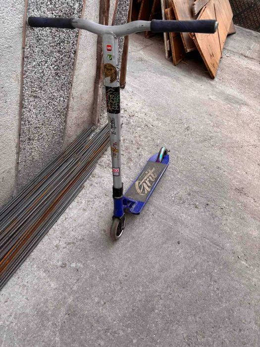 Тротинетка Grit
