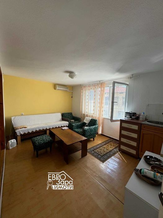 Двуетажна къща за продажба в гр.Шипка