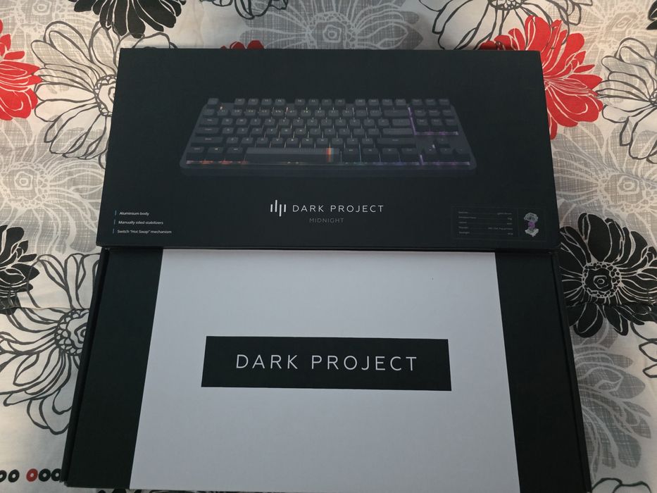 Продавам Механична Клавиатура Dark Project Midnight (TKL Layout)