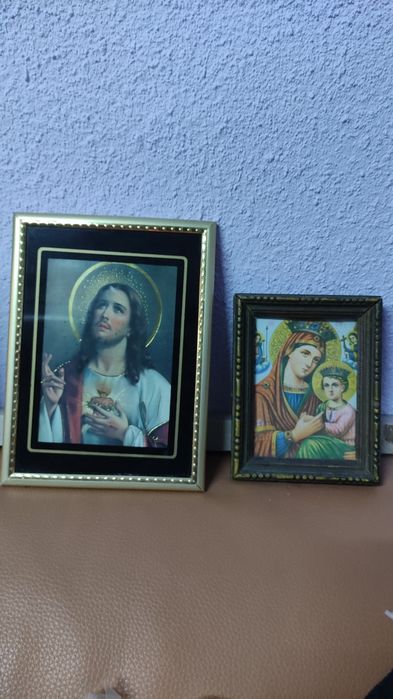 Tablouri inramate, 60 lei toate