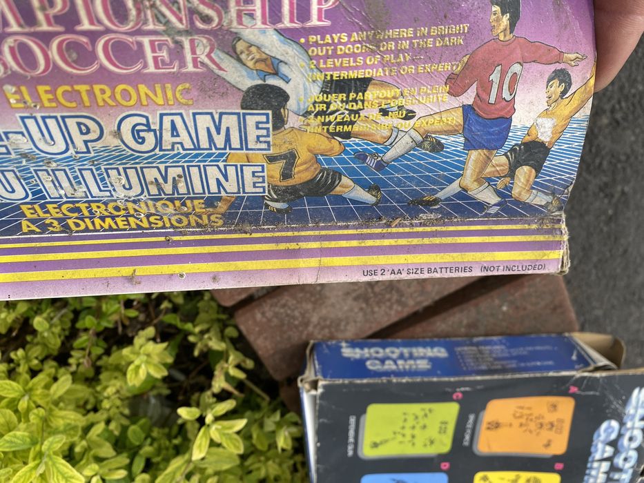 Стара френска електронна игра Saxon