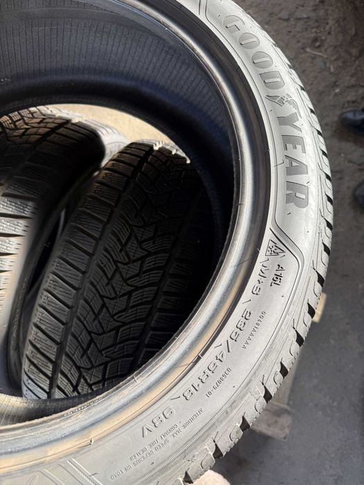 4x Anvelope Iarna 235/45 R18 M+S - GoodYear Ultra Grip Performance+