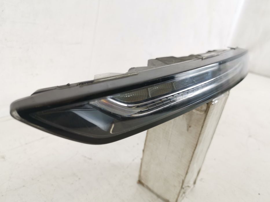 Порше Макан / Porsche Macan Ляв LED прожектор, оригинален, в добро със