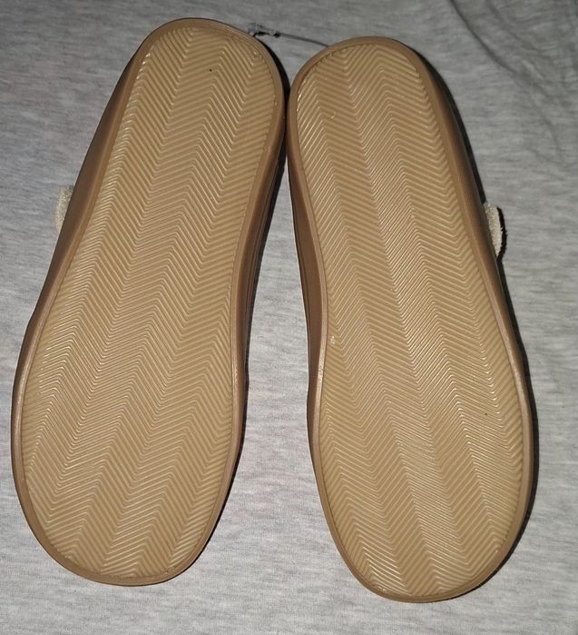 Adidasi H&M marimea 32