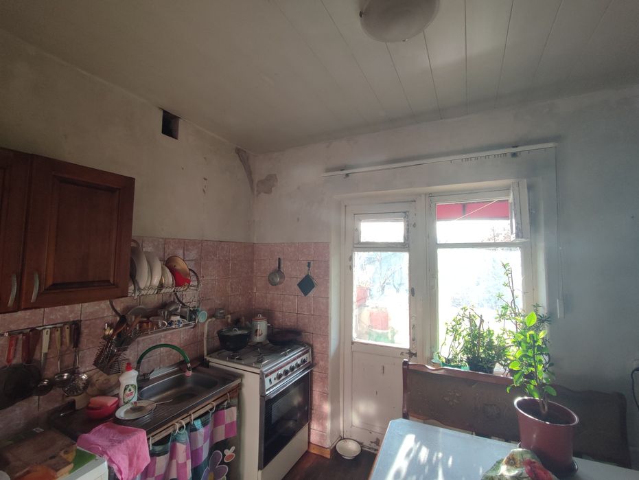 Продаётся однокомнатная квартира, бывший пединститут