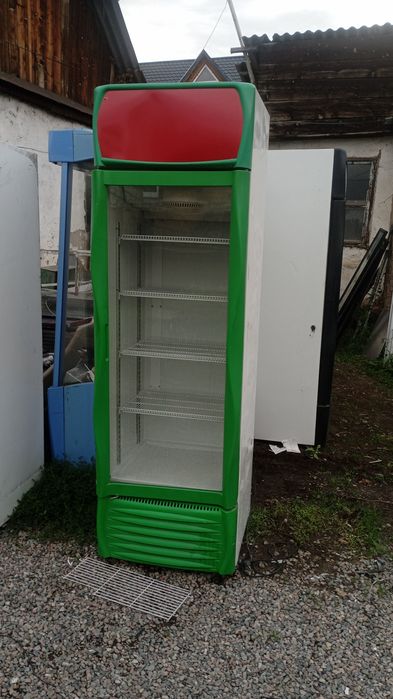 Холодильник витринный