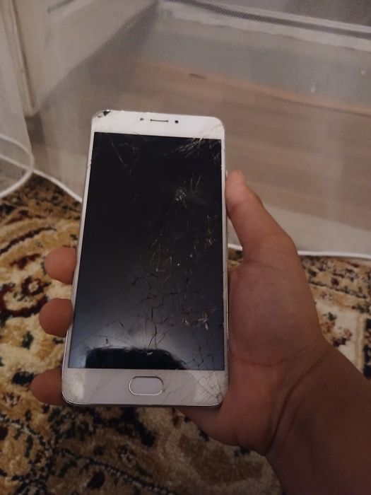 Meizu смартфон..
