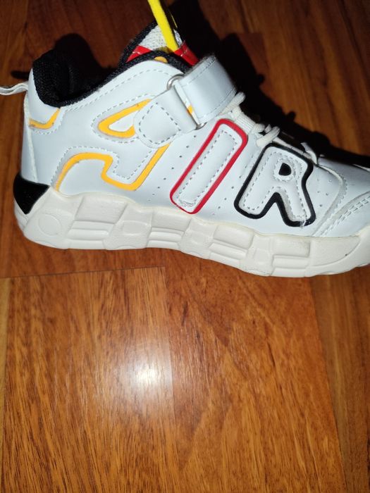 Adidasii Nike Uptempo copii marimea 32
