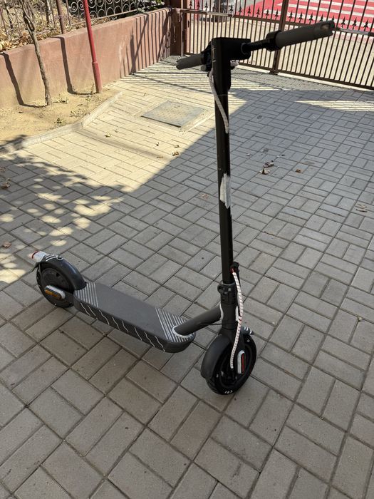 Vand trotineta electrica xiaomi 4 pro gen 2
