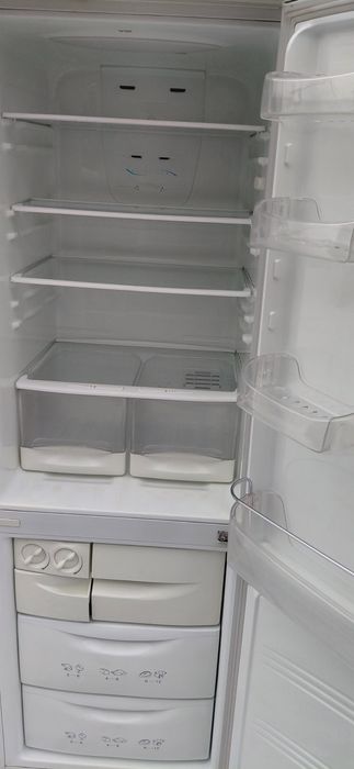 Холодильник Haier рабочая Доставка есть