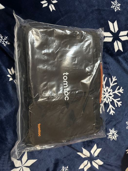 Servieta pentru laptop Tomtoc Defender A42 noua