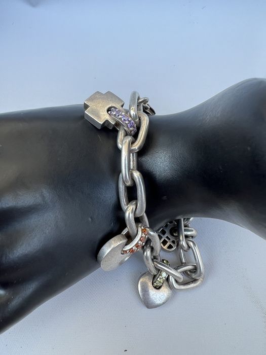 Bratara din argint cu charmuri