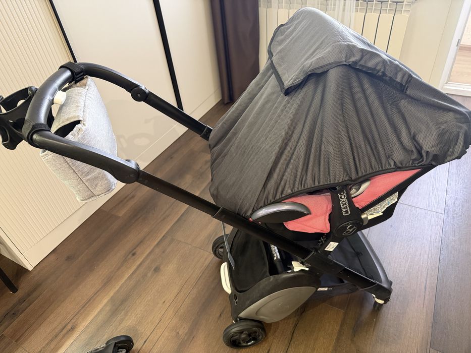 Продам полным комплектом компактную коляску Bugaboo Ant