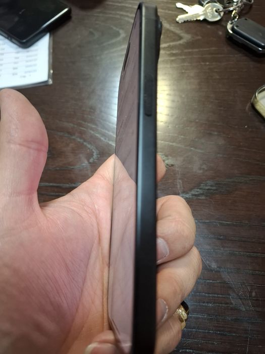 Айфон 15(Iphone 15)черен