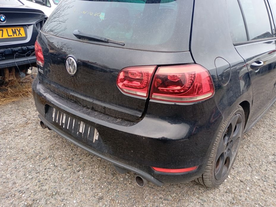 Фолксваген Голф 6 GTI 2.0 TFSI  автомат дсг 2011год