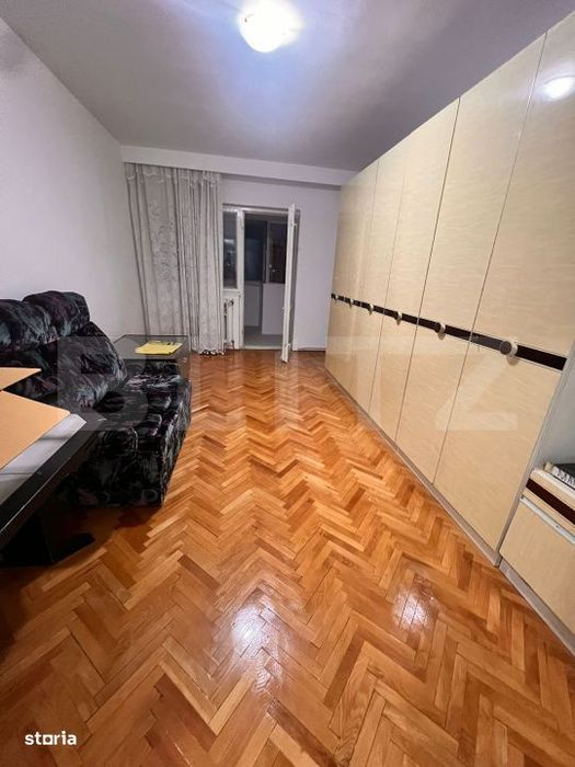 Apartament 4 camere,2 bai,2 balcoane+boxa zona CEC