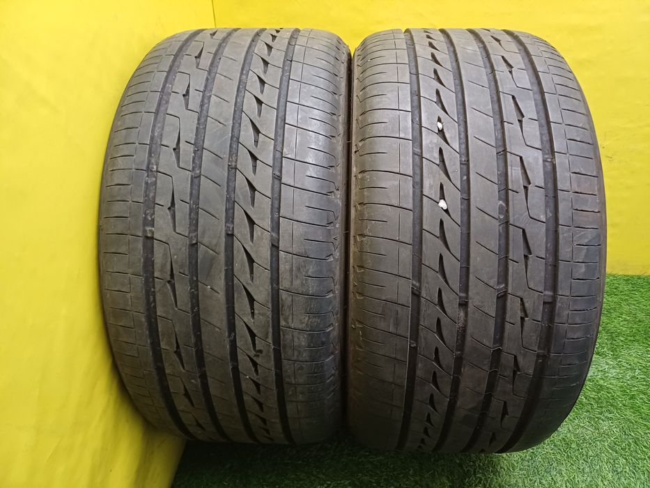 Шины 265/35 R18 Bridgestone пара.