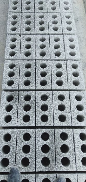 Шлакоблок бар строительный