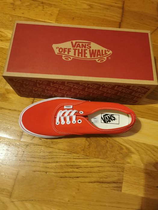 De  vânzare tenesi vans