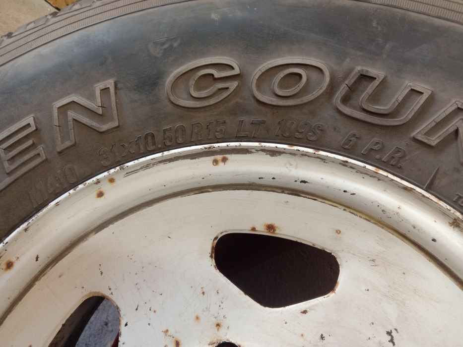 Запаска на Митсубиси монтеро