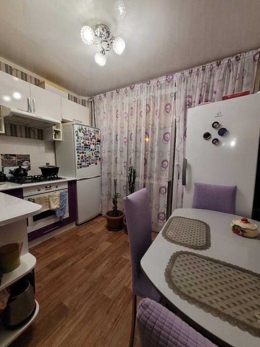 Продам 1 комнатную квартиру в 20-ом микро-районе