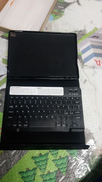 Продам клавиатуры на планшет