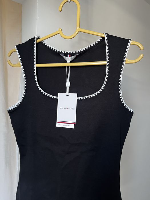 НОВИ потник Tommy Hilfiger и рокля Stradivarius