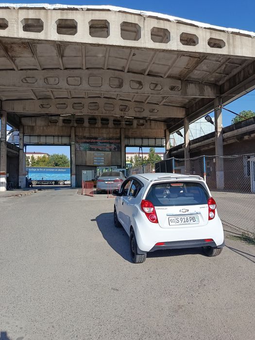 Spark 2014 yil  prabeg 206.000km xolati yaxshi  balon xolati oʻrta