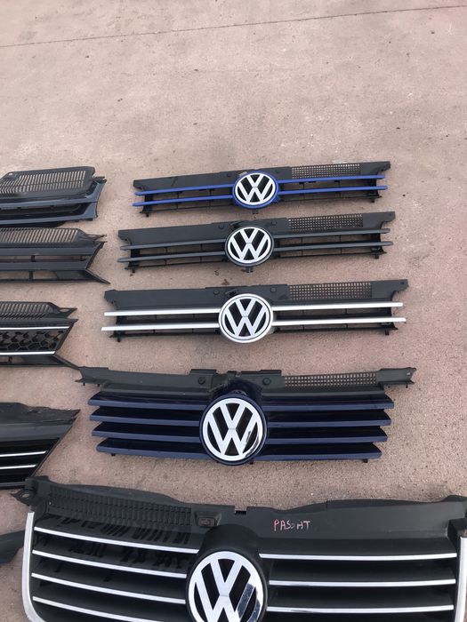 Grile radiator Grile bara fata cu emblema VW