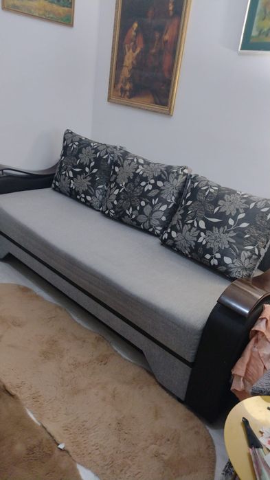 De Dat canapea extensibila stare foarte bună