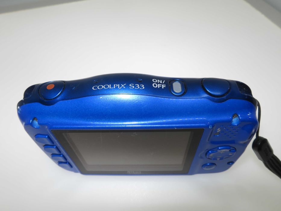 Nikon Coolpix S33 компактен фотоапарат водоустойчив до 10 метра, удароустойчив , цифрова дигитална камера FULL HD тестван и работи отлично