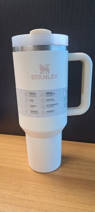 Продам термокружку Stanley
