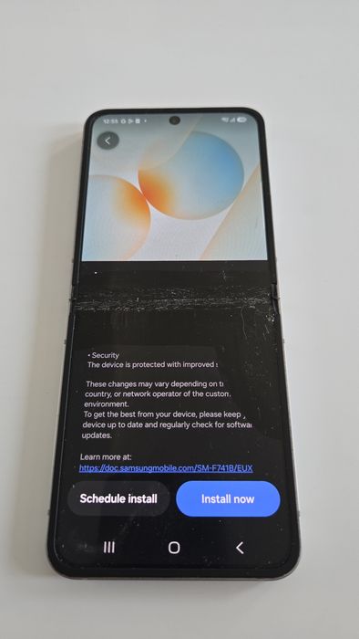 Samsung Z Flip 6, 256gb,  display mare spart