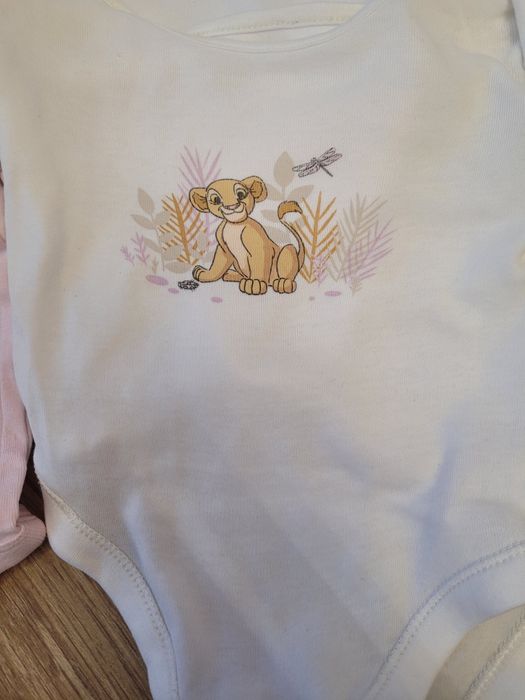 Лот бели и розови бодита, размер 0-3 и 3-6 месеца