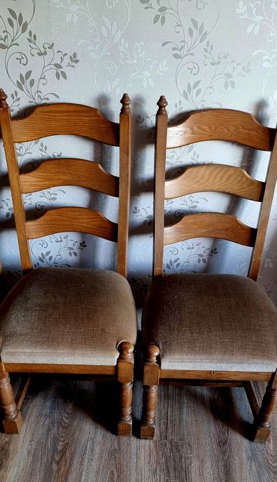 Scaune din lemn masiv de stejar