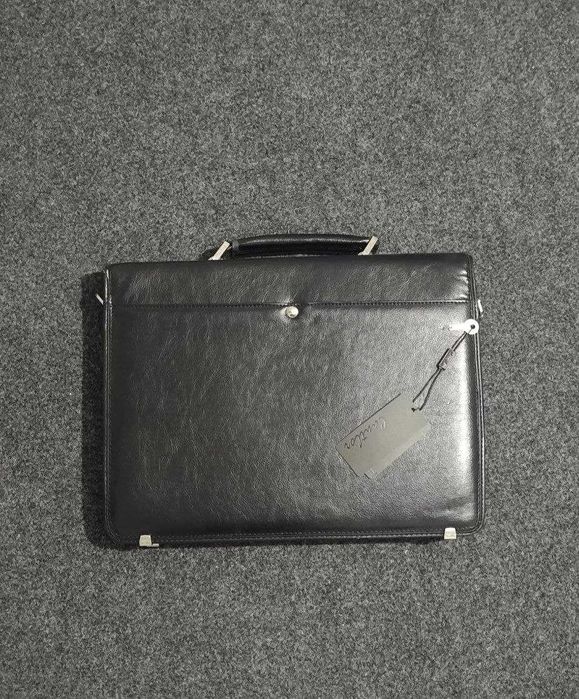 DIPLOMAT портфель