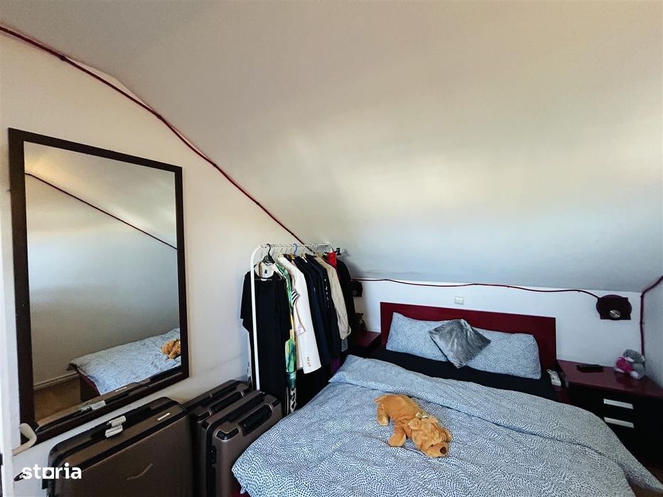 Apartament renovat cu 3 camere, 2 băi, balcon, loc parcare – Cireșica