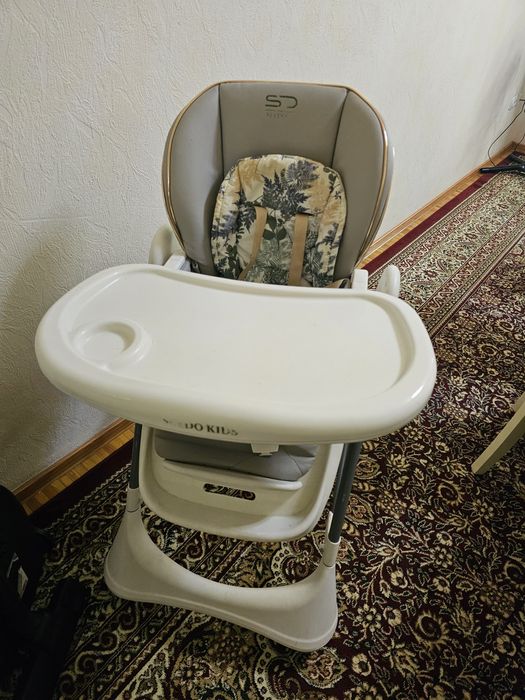 Детский столик для кормления
