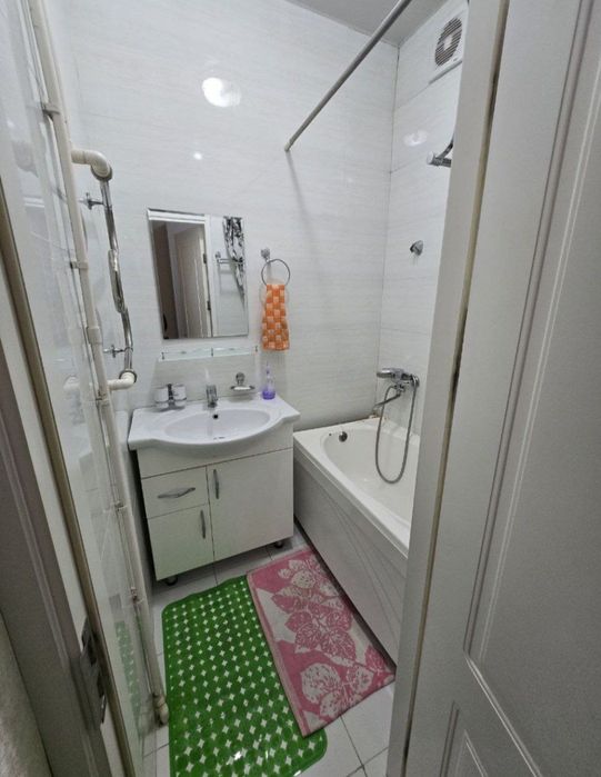 Мирзо-Улугбек метроси якинда квартирам бор арендага бераман