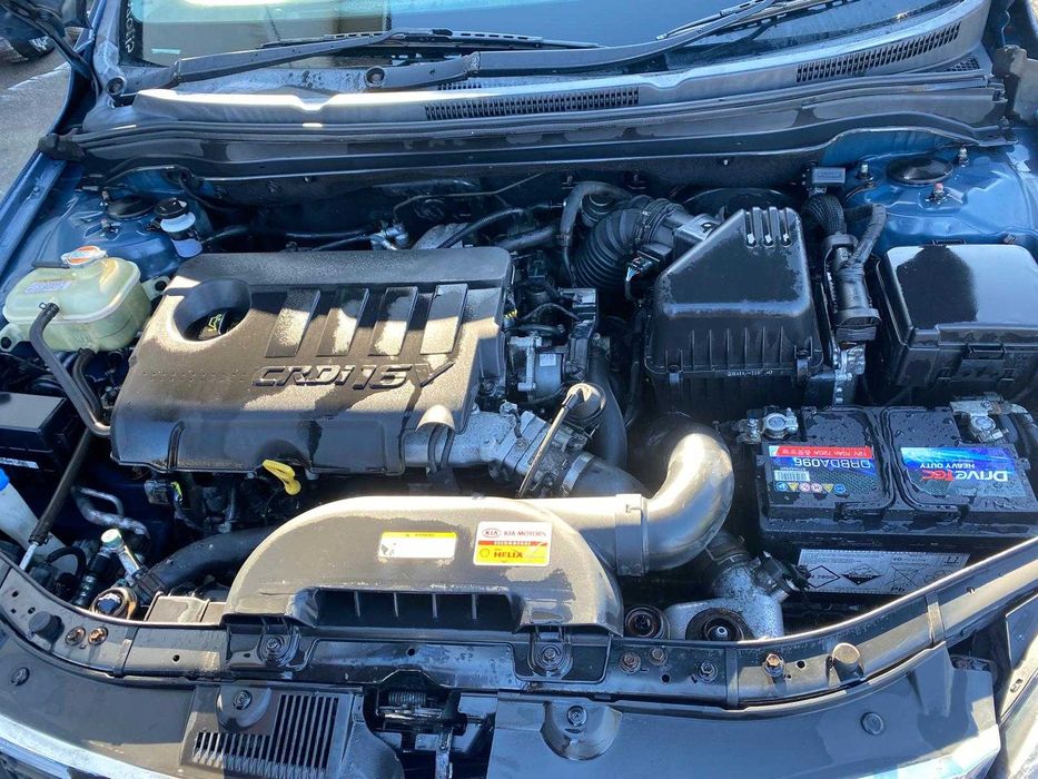 dezmembrez kia ceed 1.6 crdi cod motor D4FB/hayon kia ceed/capota kia