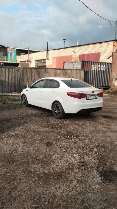 Продам Киа рио 2013