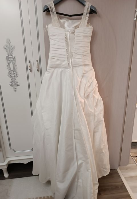 Булчинска рокля с воал